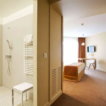 Hotel Golden Tulip Le Paradou 3*