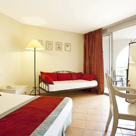 Golden Tulip Le Paradou
