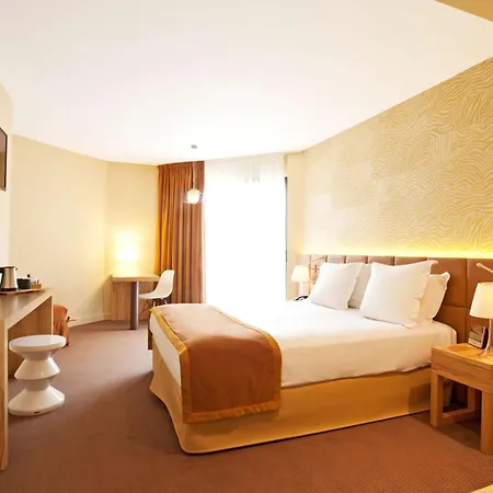 Hotel Golden Tulip Le Paradou 3*
