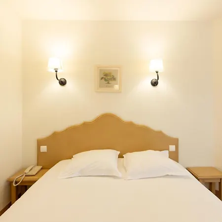 Golden Tulip Le Paradou 3*